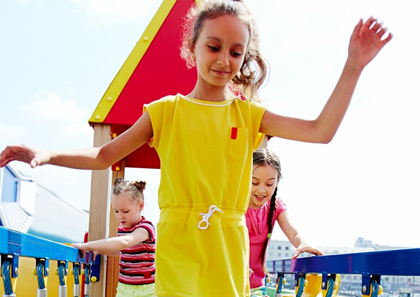 girl-enjoying-summertime_1098-1719-1.png