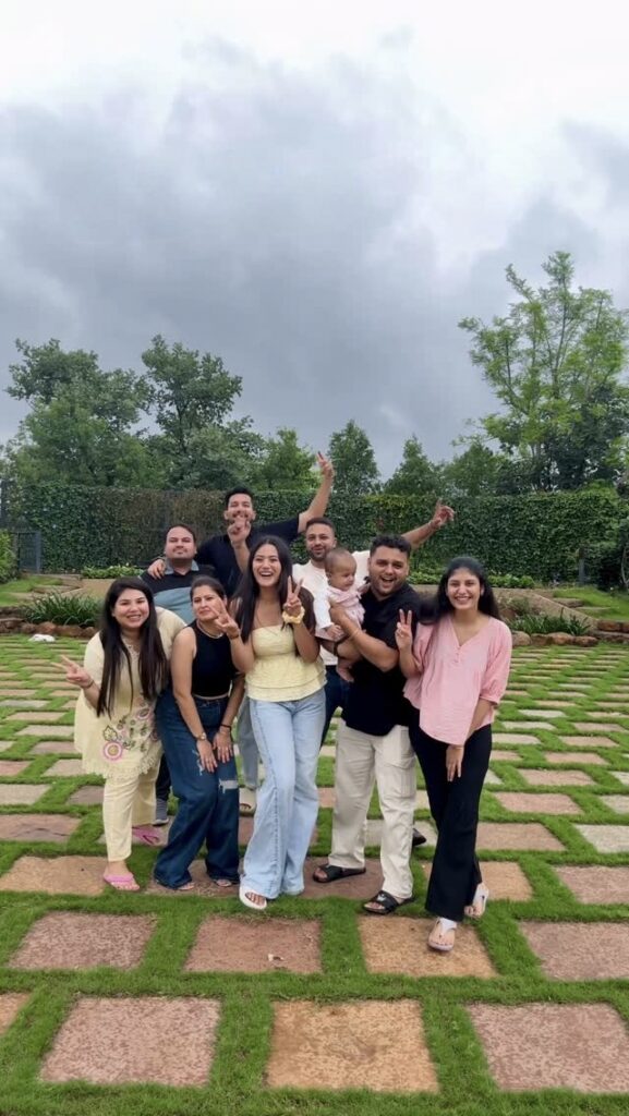 Family enjoying a one day picnic resort near Ahmedabad.