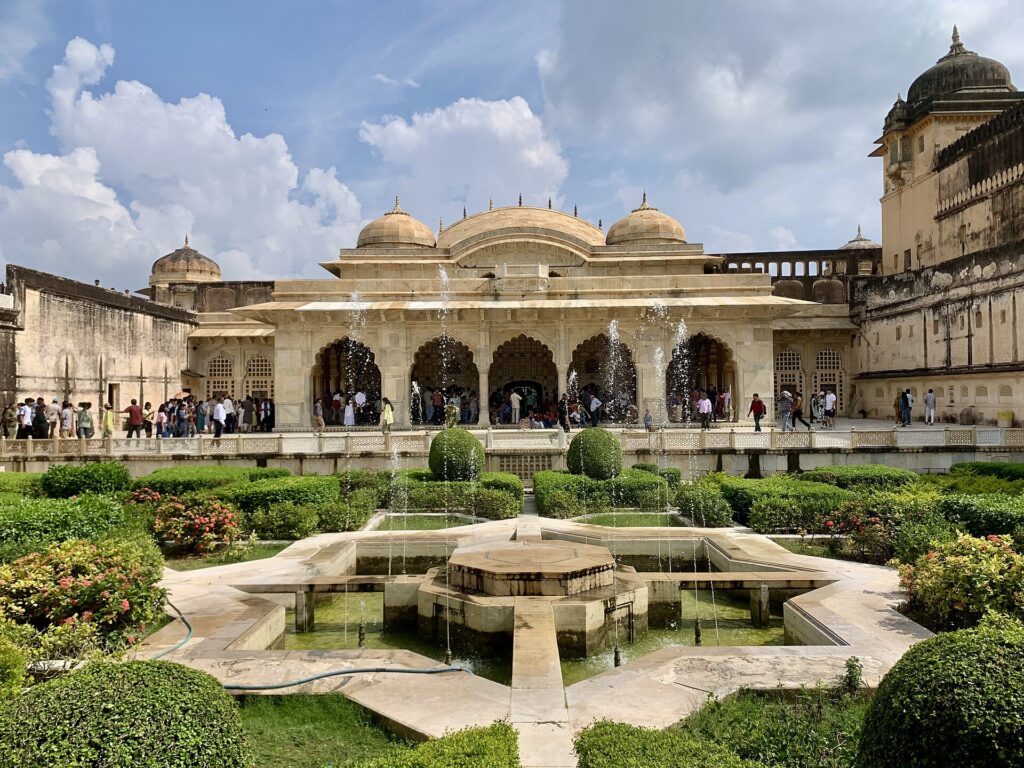 Amber Fort, is the one major Jaipur attraction