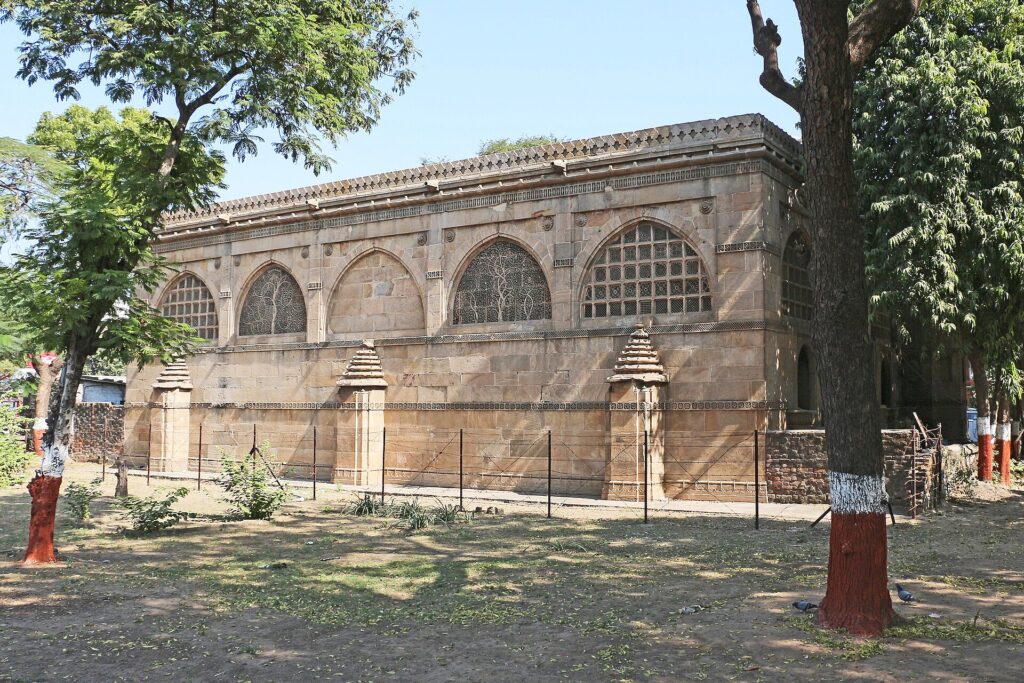 Sidi Saiyyed Mosque near Lal Darwaja